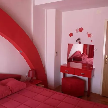 Klea Apartment *
