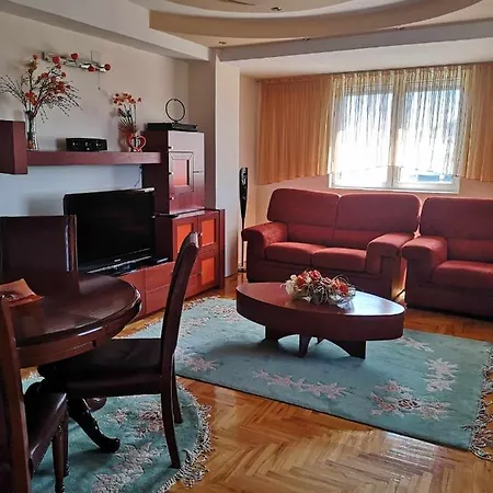 Klea Apartment *